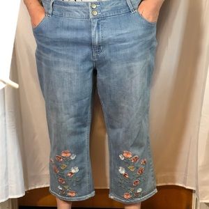 EUC Est 1946 denim capris with embroidery